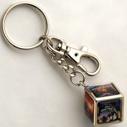 Los Angeles Photo Cube Metal Keychain With Clip